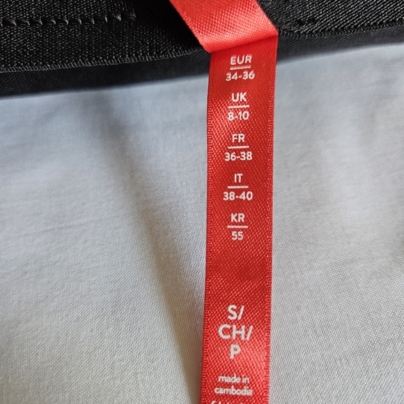 SPANX - Picture 3 of 4